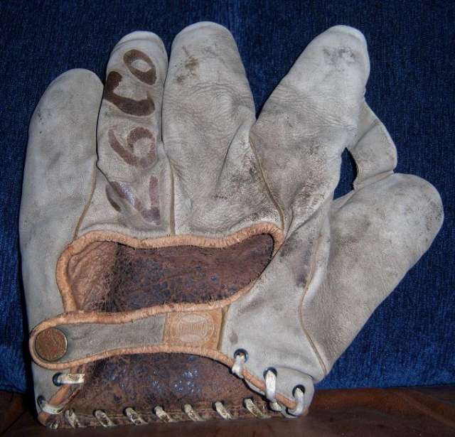 Spalding Minor League 1 Inch Web Back